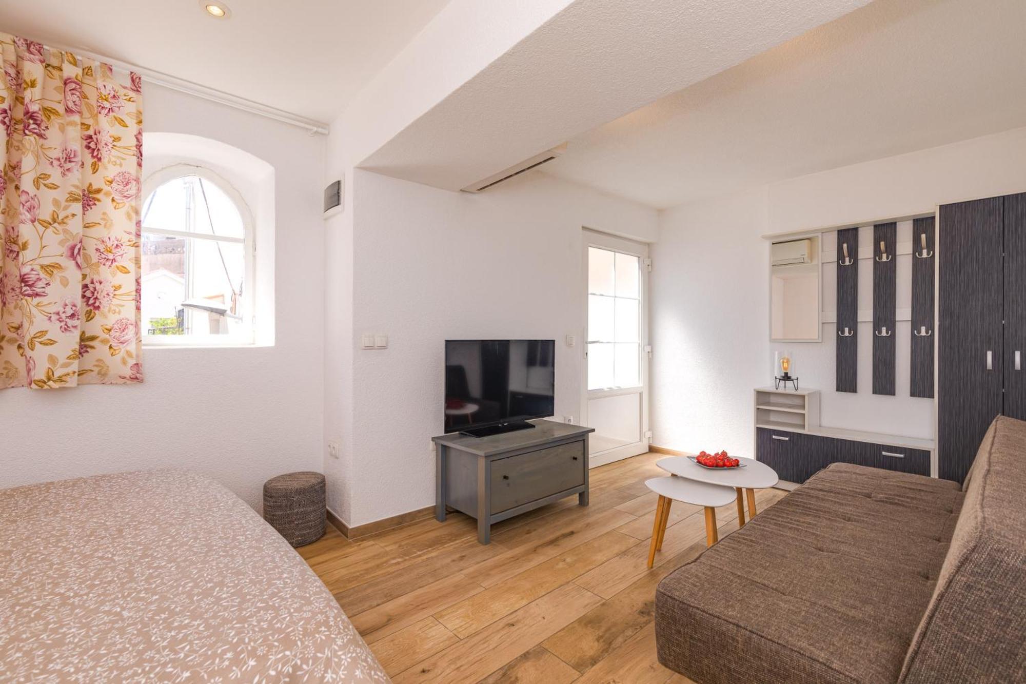 Yvonne Apartment Krk Town Luaran gambar