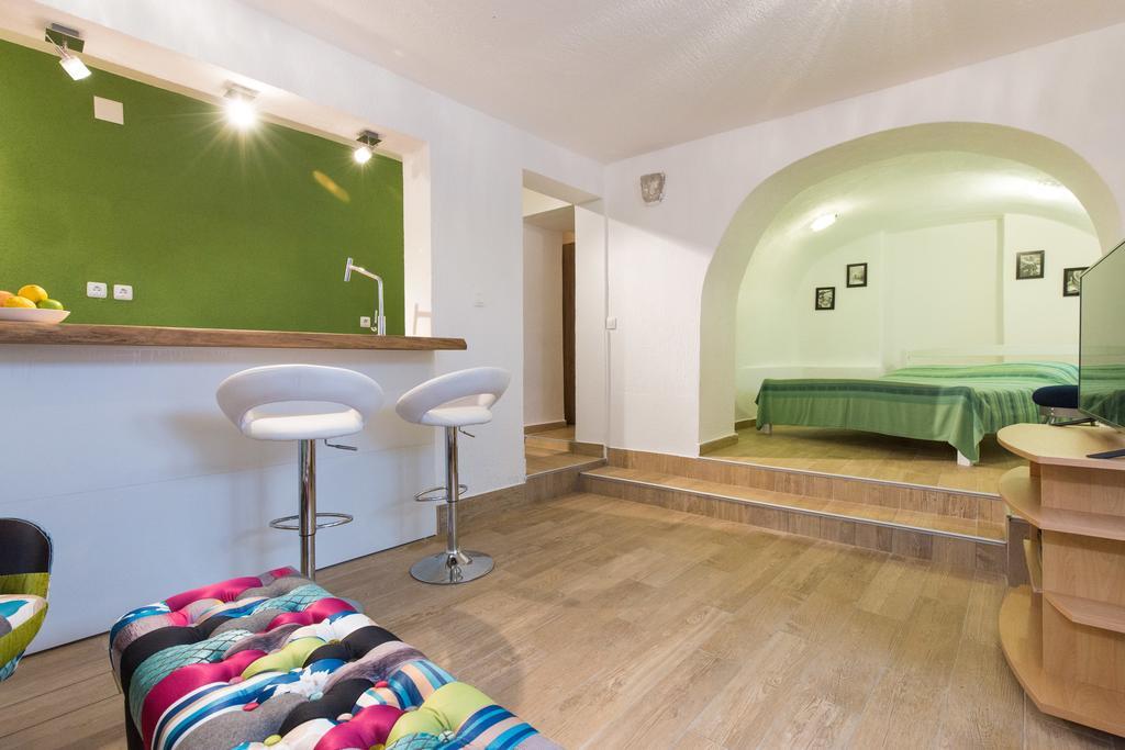Yvonne Apartment Krk Town Luaran gambar